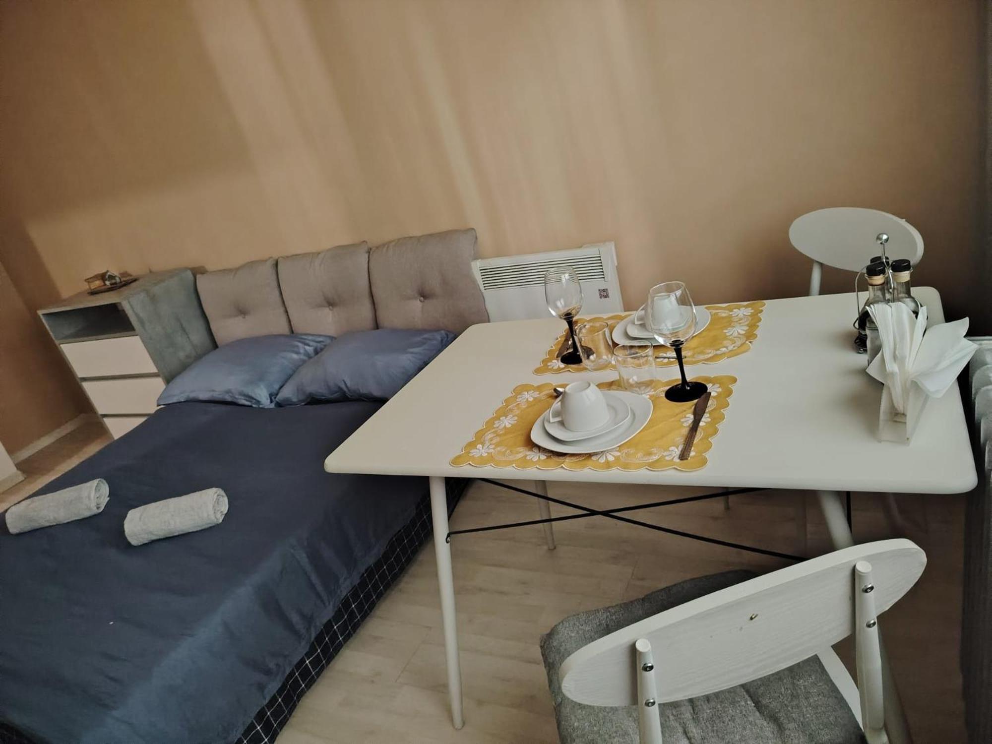 Apartment Garsionera Teo *